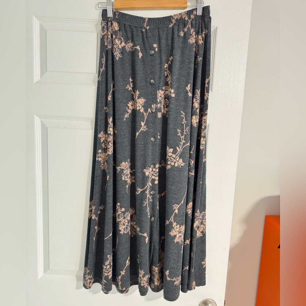 Floral patterned skirt